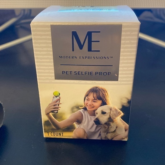 Modern Expressions Per Selfie Prop NIB - Picture 1 of 4